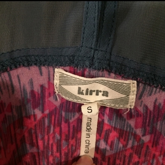 Kirra PacSun Aztec Geometric Print Tank Top Size Small - Picture 4 of 4